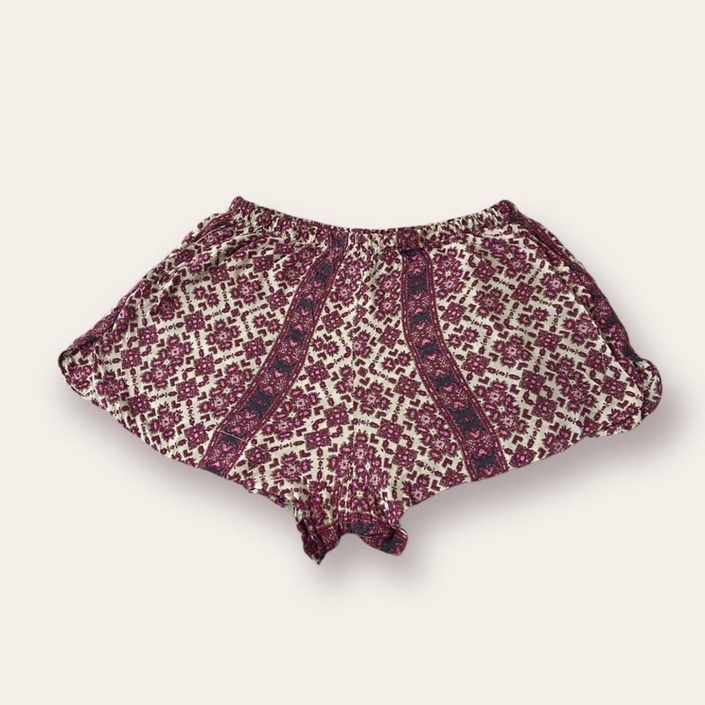 ✨🌺 Brandy Melville Mini Shorts 🌺✨